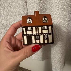 Vintage mini porcelain little English cottage miniature decor